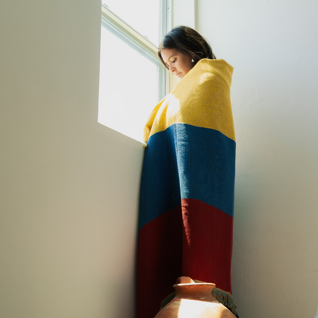 COLOMBIA Woven Throw Blanket | 50x70 in