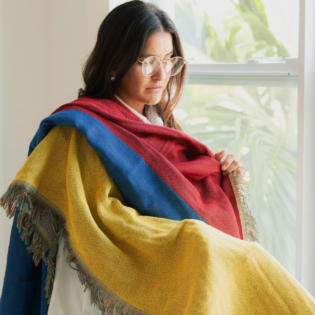 COLOMBIA Woven Throw Blanket | 50x70 in