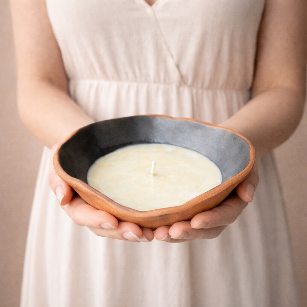Tierra Candle | Handmade Soy Wax Candle | Caramel & Coffee Scent | Reusable Ceramic Bowl | Artisan Home Decor