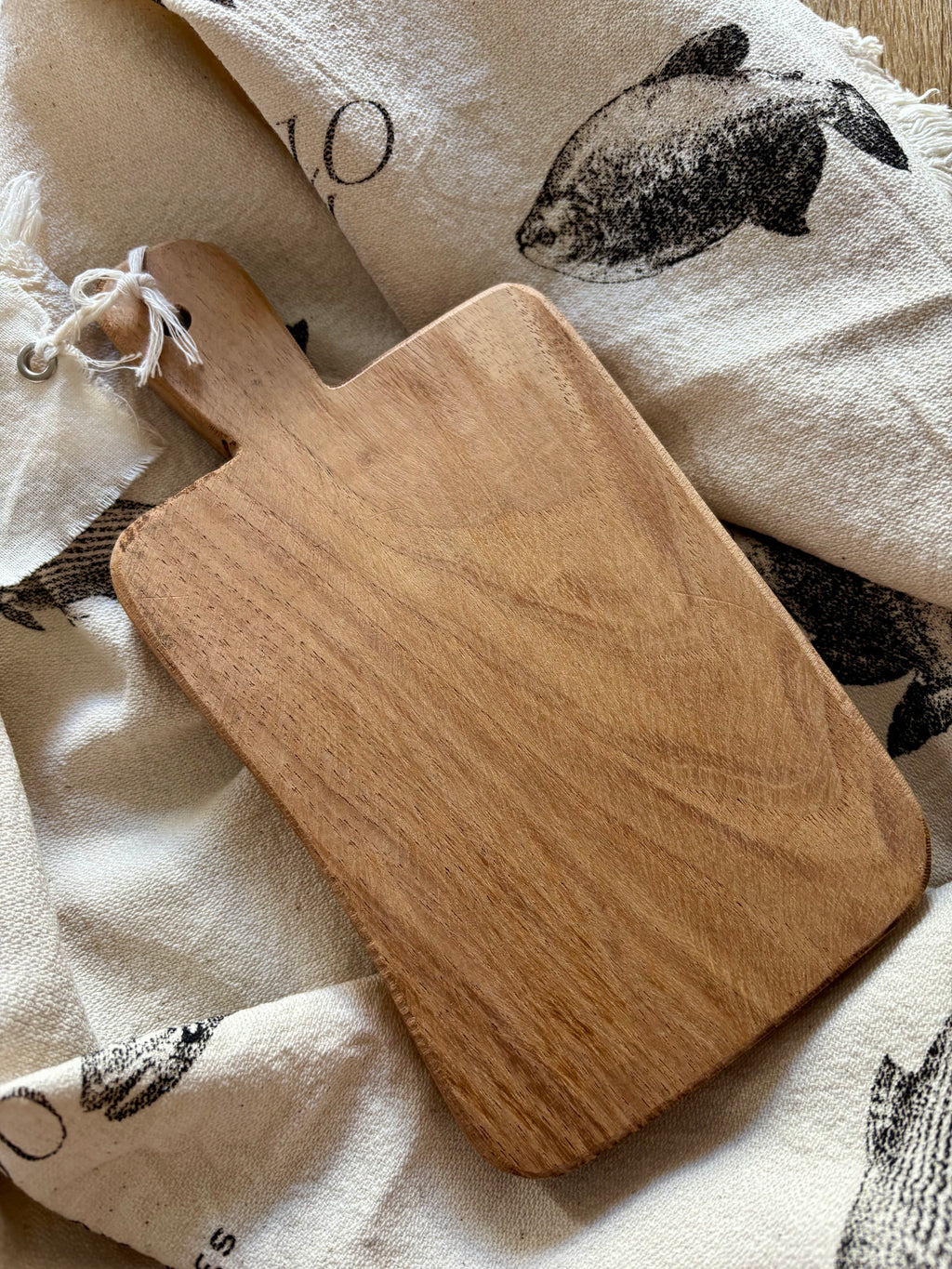 Handmade Wooden Serving Board | 9 x 5 in | Artisanal Wood | Corrientes, Argentina | Ernesta